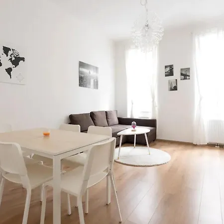 Jaukus Butas Su Dizainerio Renovacija